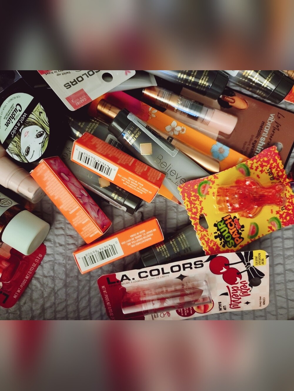 Assorted Women’s Makeup Collection - Multi-Color - Picture 8 of 9